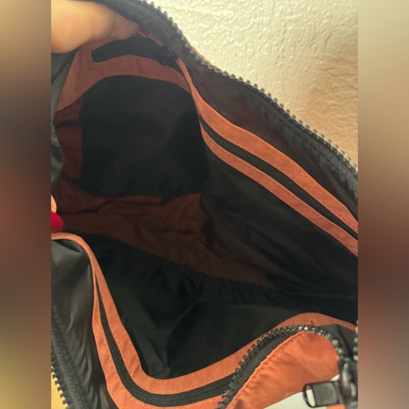 BAGGU rhubarb medium crescent - Picture 2 of 2